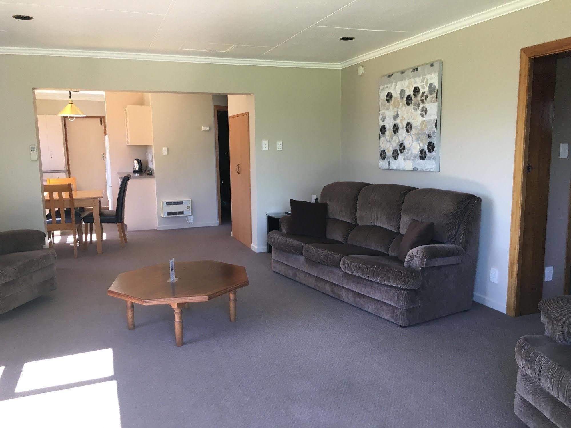 Lakeside Motel & Apartments Te Anau Luaran gambar