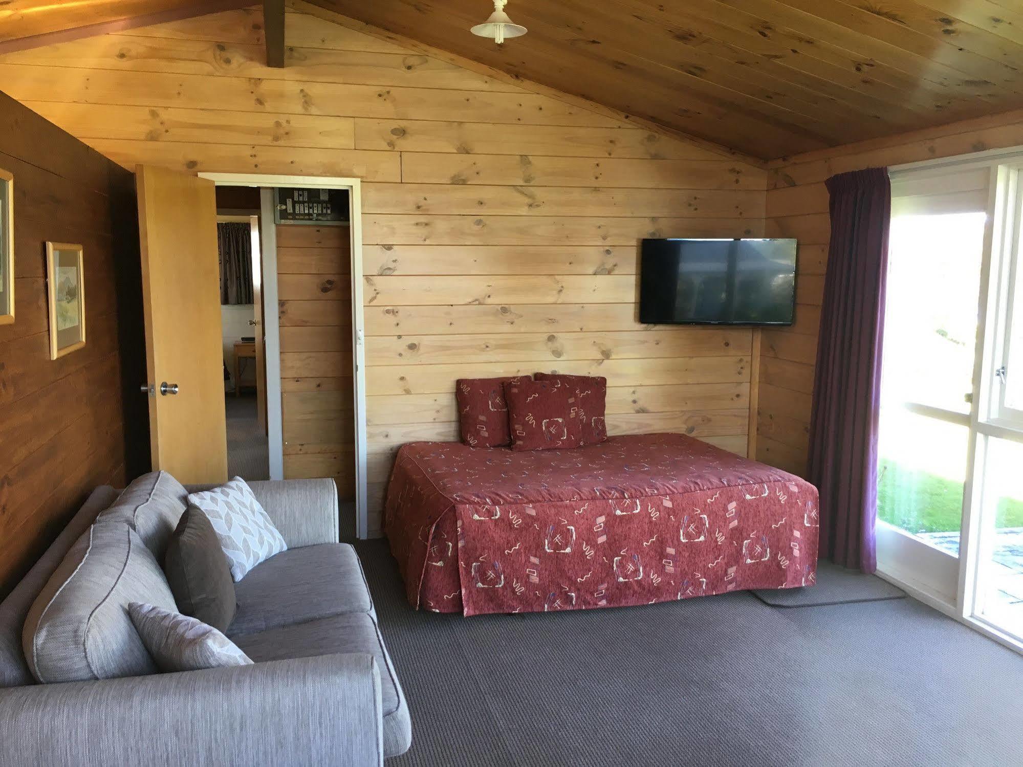 Lakeside Motel & Apartments Te Anau Luaran gambar