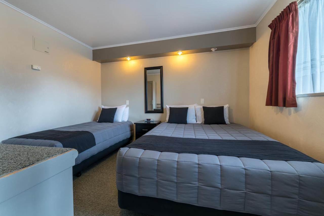 Lakeside Motel & Apartments Te Anau Luaran gambar