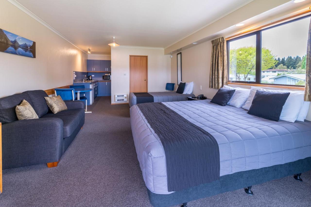 Lakeside Motel & Apartments Te Anau Luaran gambar